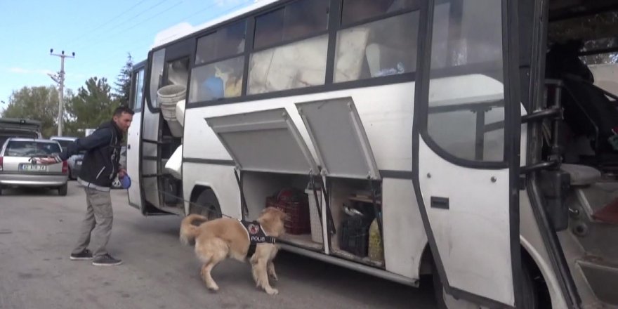 Polisten Kaçan Suriyeli 220 Kilogram Esrar İle Yakalandı