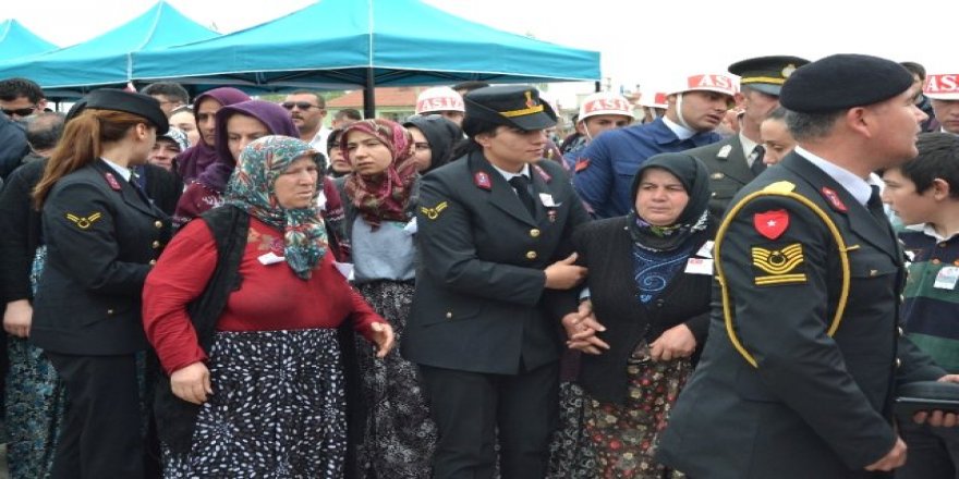 Şehit Sözleşmeli Er, Konya'da Gözyaşlarıyla Uğurlandı