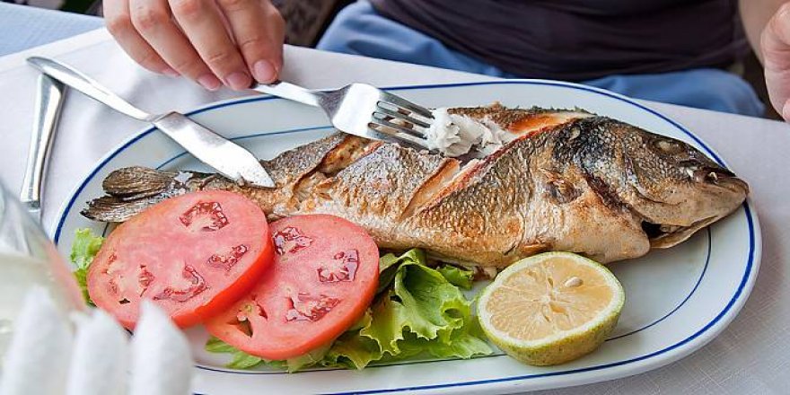 Balık Tüketimi Kalp Hastalığı, Felç ve Alzheımer Riskini Düşürüyor