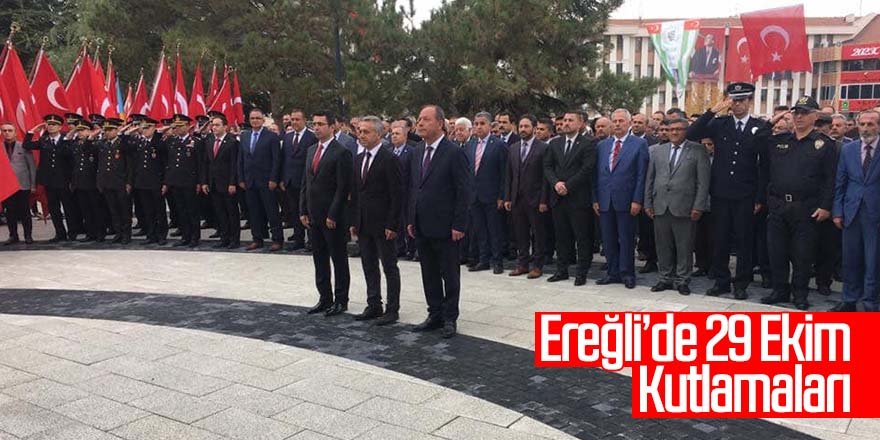 Ereğli’de 29 Ekim Kutlamalarında, Atatürk Anıtına Çelenk Sunma Programı Düzenlendi