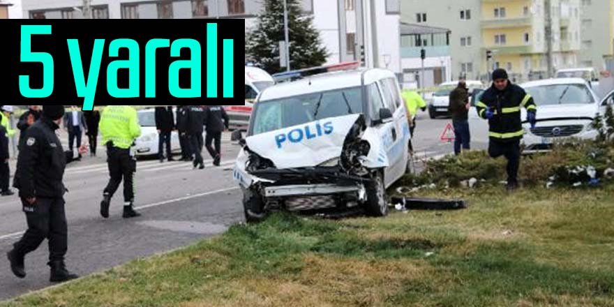 Polis otosu ile otomobil çarpıştı:5 yaralı