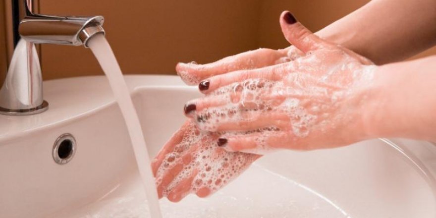 Egzaması olanlar ellerini yıkarken ciltlerini nasıl koruyabilirler?