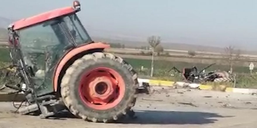 TIR ile çarpışan traktör ikiye bölündü, kaza'da 2 kişi yaralandı.