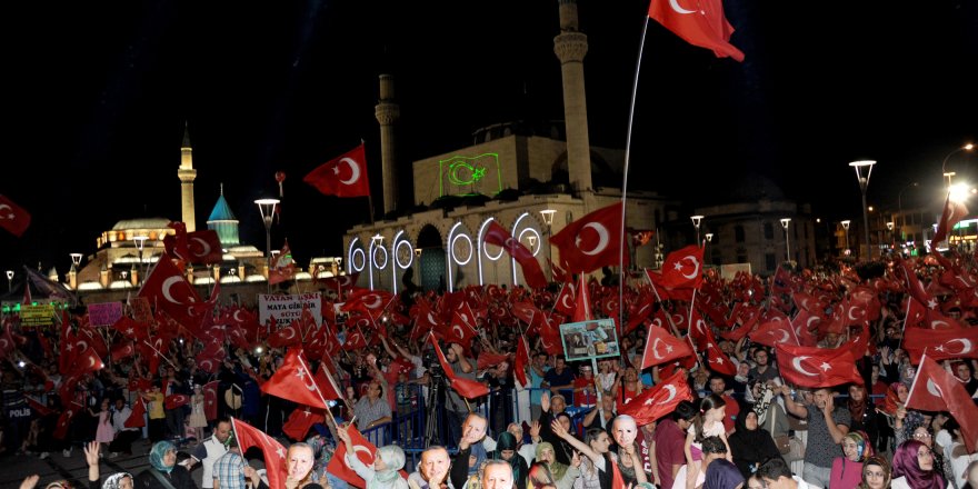 Başkomutanımız Gibi Dik Duracağız