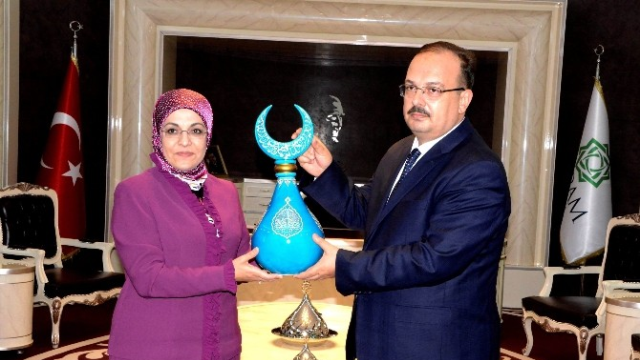 Vali Canbolat'tan Başkan Toru'ya Ziyaret