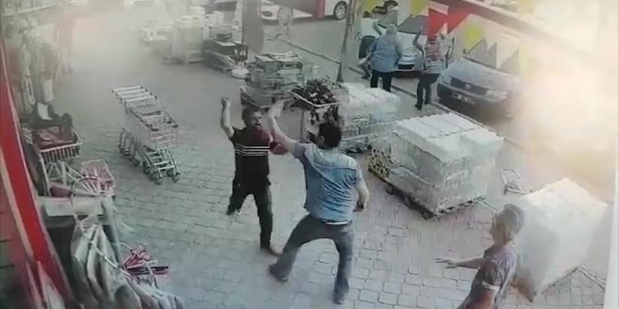 Aksaray'da Pala, Balta ve Sopalı Kavga Güvenlik Kamerasına Yansıdı
