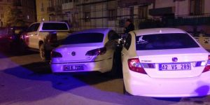UĞUR MUMCU CADDESİNDE  3 ARAÇLI TRAFİK KAZASI