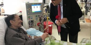 Başkan Özgüven, Diyaliz Hastalarını Ziayret Etti