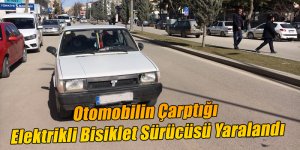 Otomobilin Çarptığı Elektrikli Bisiklet Sürücüsü Yaralandı