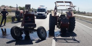 OTOMOBİLLE ÇARPIŞAN TRAKTÖR İKİYE BÖLÜNDÜ ; 2 YARALI