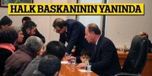 Halk Başkanının yanında