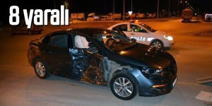 Hafif ticari araç ile otomobil çarpıştı: 8 yaralı