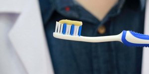 Etkisi araştırılıyor: Diş fırçalamak koronavirüsten korur mu?