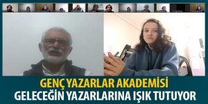 “Genç Yazarlar Akademisi” Geleceğin Yazarlarına Işık Tutuyor