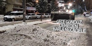 Gece Gündüz Demeden Karla Mücadele