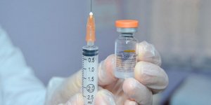 “Koronavirüs aşısı bulaştırıcılığın önüne geçebilecek mi?”