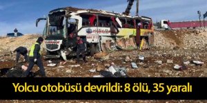 Yolcu otobüsü devrildi: 8 ölü, 35 yaralı