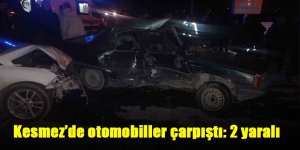 Kesmez'de otomobiller çarpıştı: 2 yaralı