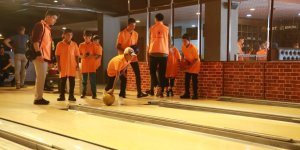 Mevsimlik Tarım İşçilerinin Çocuklarına Şehir Turu ve Bowling Keyfi