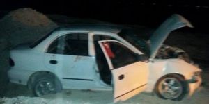 OTOMOBİL TAKLA ATTI; 4 YARALI