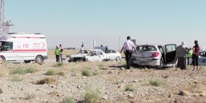 İki Otomobil Çarpıştı: 3 yaralı