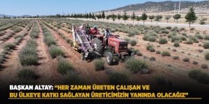 Konya Büyükşehir’in Desteğiyle Güneysınır’da Üretilen Lavantaların Hasadı Yapıldı