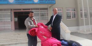 TİCARET BORSASI ÇOCUKLARIN YÜZÜNÜ GÜLDÜRDÜ