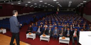 Belediye Personeline Hizmet İçi Semineri