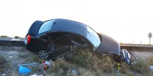 YENİKÖY MEVKİNDE TRAFİK KAZASI: 5 YARALI