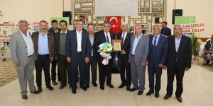 Başkandan Muhtarlar Onuruna Yemek