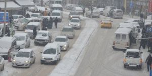 YOĞUN KAR YAĞIŞI EREĞLİ DE ETKİLİ OLUYOR