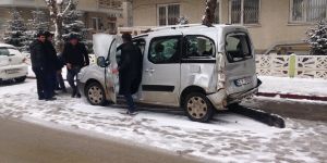 Ereğli'de Kar Yağışı Kazalara Neden Oldu