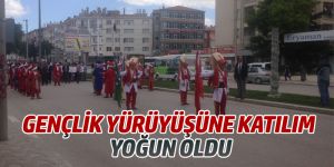 GENÇLİK YÜRÜYÜŞÜNE KATILIM YOĞUN OLDU