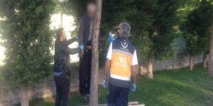 Suriyeli Kendini Ağaca Asarak İntihar Etti