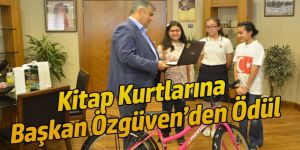 Kitap Kurtlarına Başkan Özgüven’den Ödül